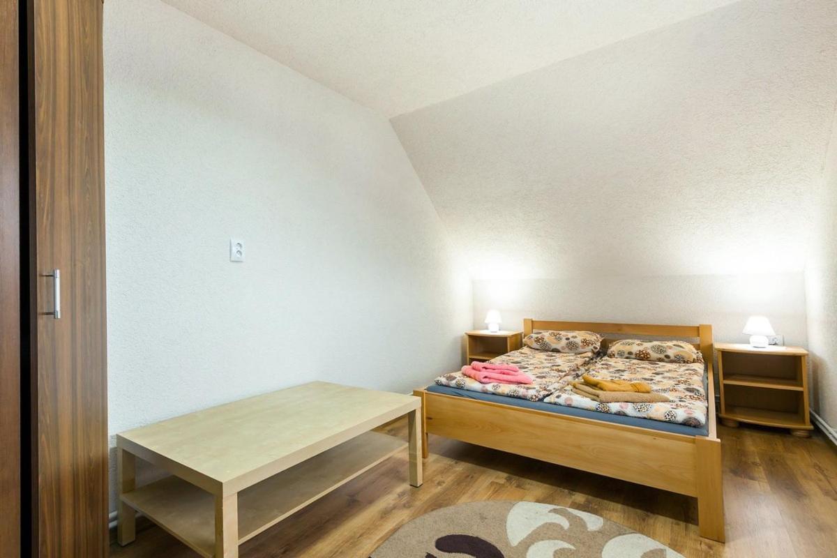 Вилла Eross Kulcsoshaz Lazarea Экстерьер фото
