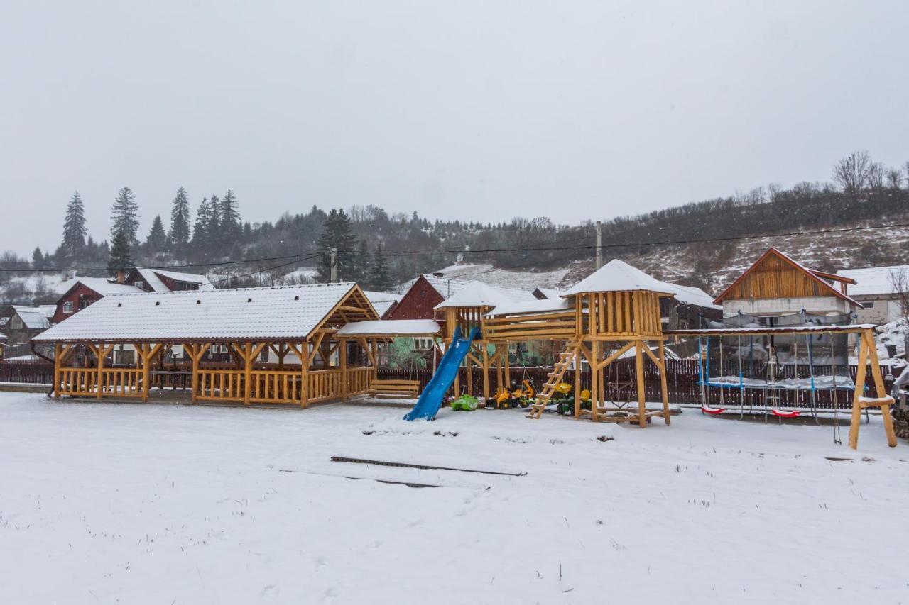 Вилла Eross Kulcsoshaz Lazarea Экстерьер фото
