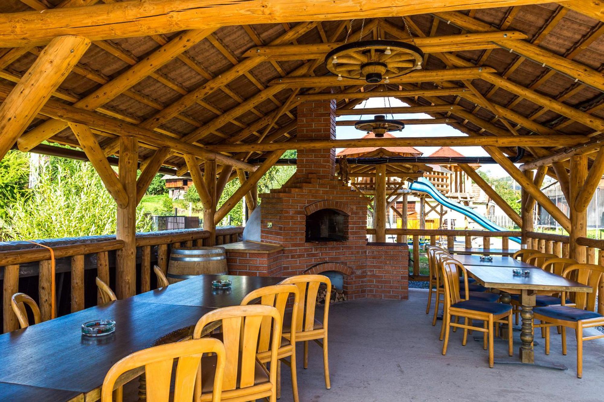 Вилла Eross Kulcsoshaz Lazarea Экстерьер фото