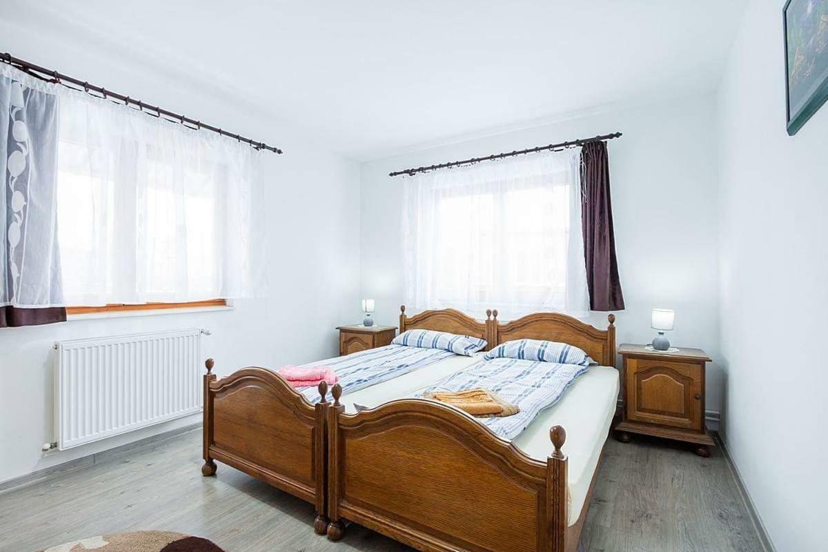 Вилла Eross Kulcsoshaz Lazarea Экстерьер фото